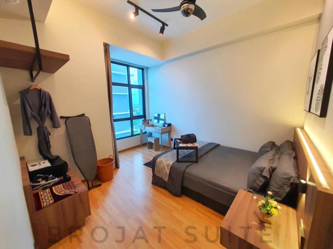 Apartment Brojat Family Sea View @ Imperium