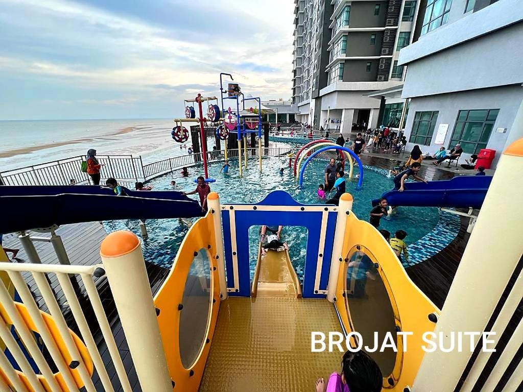 Brojat Family Sea View @ Imperium